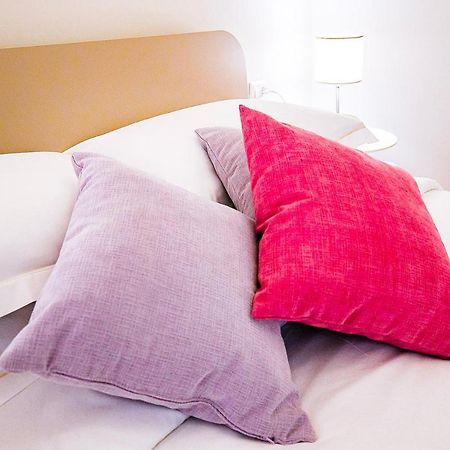 Acacia Firenze - Avocado Apartment Bagian luar foto