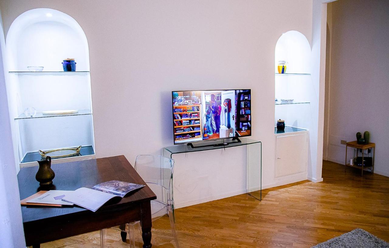 Acacia Firenze - Avocado Apartment Bagian luar foto